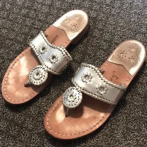 Jack Rogers Size 7 Platinum Gold